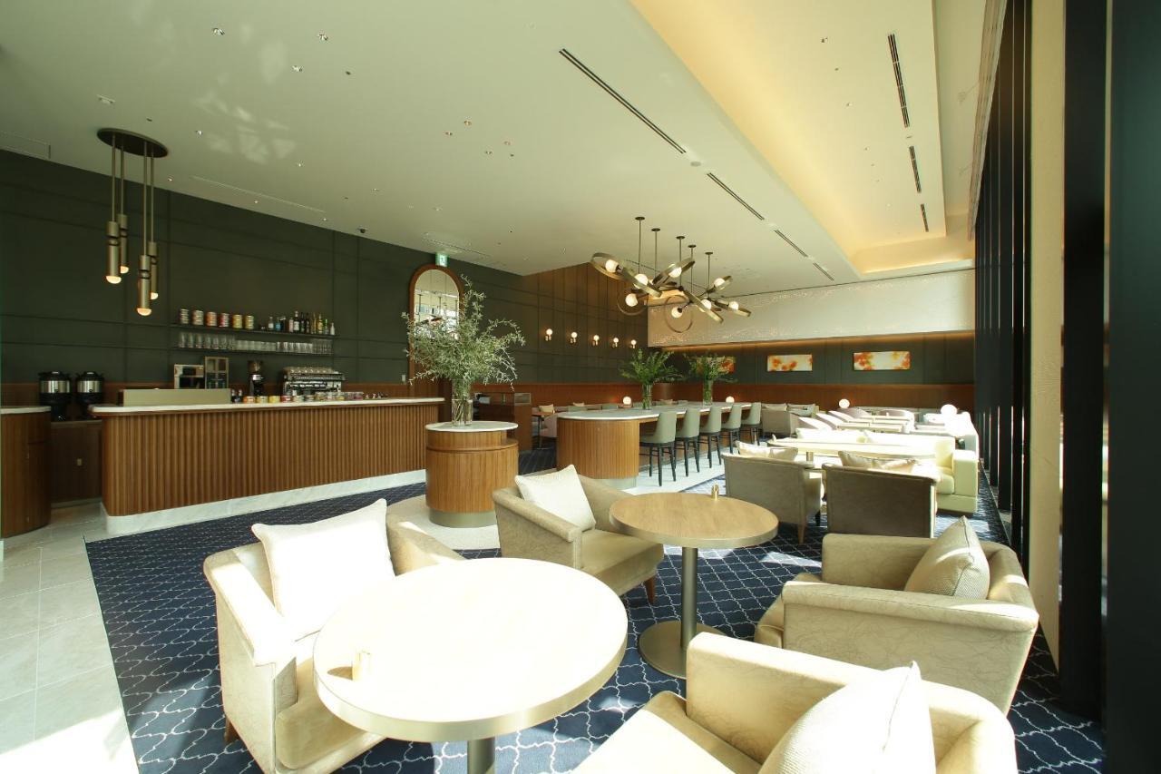 Miyako Hotel Hakata Фукуока Экстерьер фото The lounge at Changi Airport
